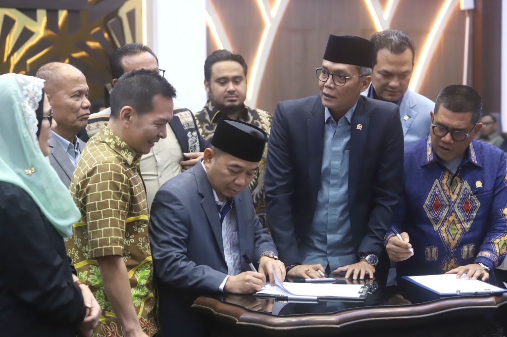 Baleg DPR menyetujui hasil penyusunan RUU tentang Pemerintahan Aceh (Ashar/SinPo.id)