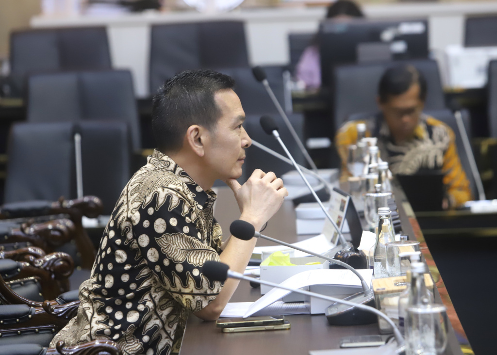 Baleg DPR menerima audiensi dengan Persatuan Guru Republik Indonesia (PGRI) membahas RUU tentang Perlindungan Guru (Ashar/SinPo.id)