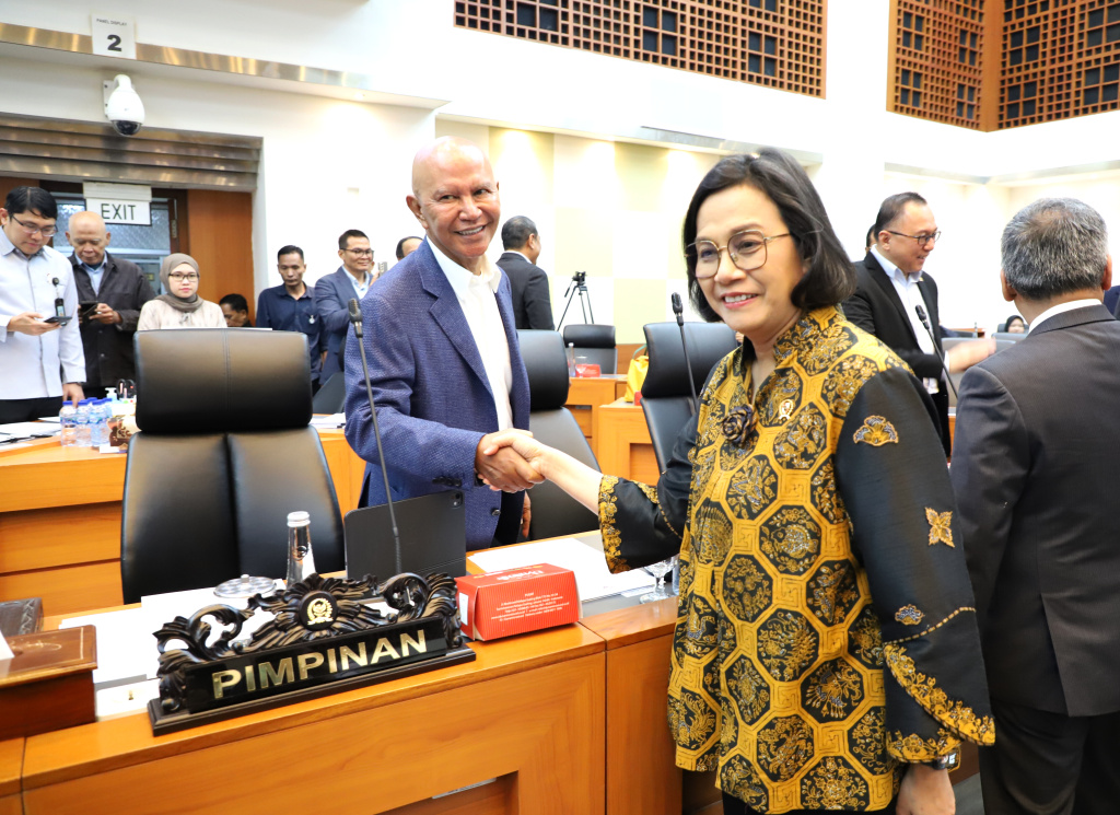 Banggar DPR gelar raker dengan Menkeu Sri Mulyani membahas pertanggungjawaban pelaksanaan APBN TA 2024 (Ashar/SinPo.id)
