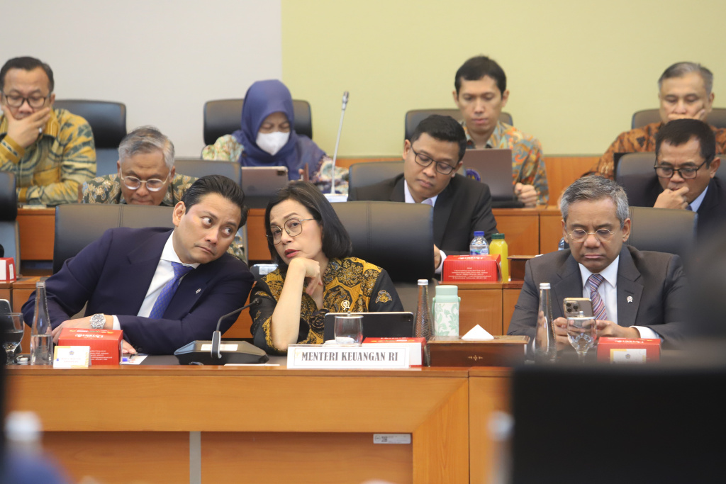 Banggar DPR gelar raker dengan Menkeu Sri Mulyani membahas pertanggungjawaban pelaksanaan APBN TA 2024 (Ashar/SinPo.id)