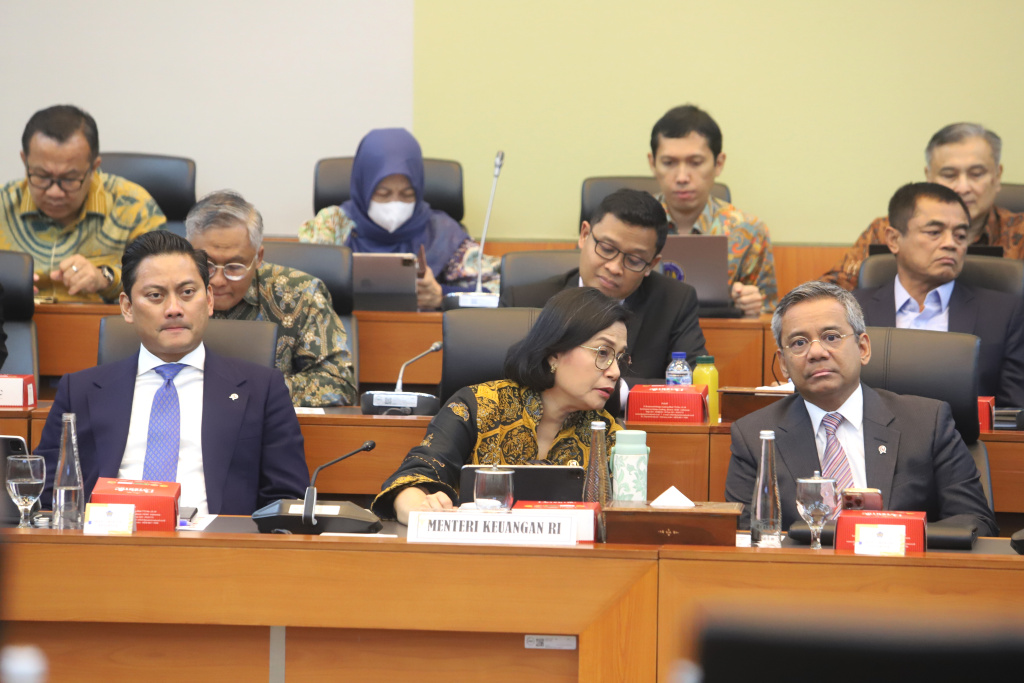 Banggar DPR gelar raker dengan Menkeu Sri Mulyani membahas pertanggungjawaban pelaksanaan APBN TA 2024 (Ashar/SinPo.id)