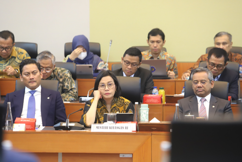 Banggar DPR gelar raker dengan Menkeu Sri Mulyani membahas pertanggungjawaban pelaksanaan APBN TA 2024 (Ashar/SinPo.id)
