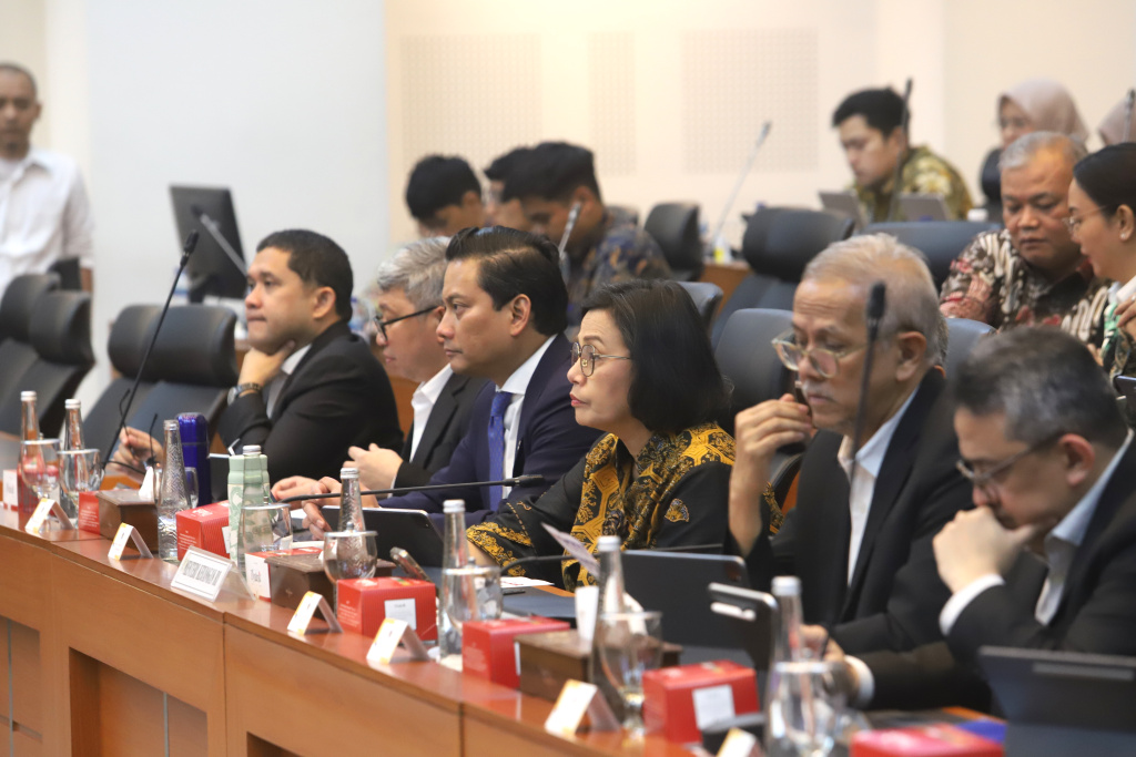 Banggar DPR gelar raker dengan Menkeu Sri Mulyani membahas pertanggungjawaban pelaksanaan APBN TA 2024 (Ashar/SinPo.id)