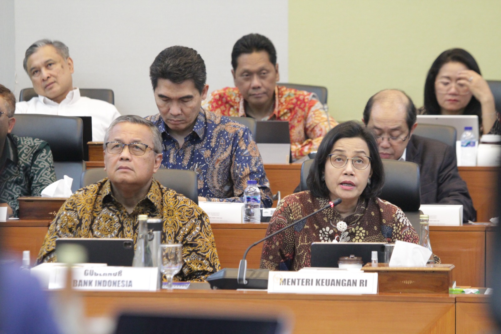 Banggar DPR gelar raker dengan Menkeu Sri Mulyani bahas RUU APBN 2025 (Ashar/SinPo.id)