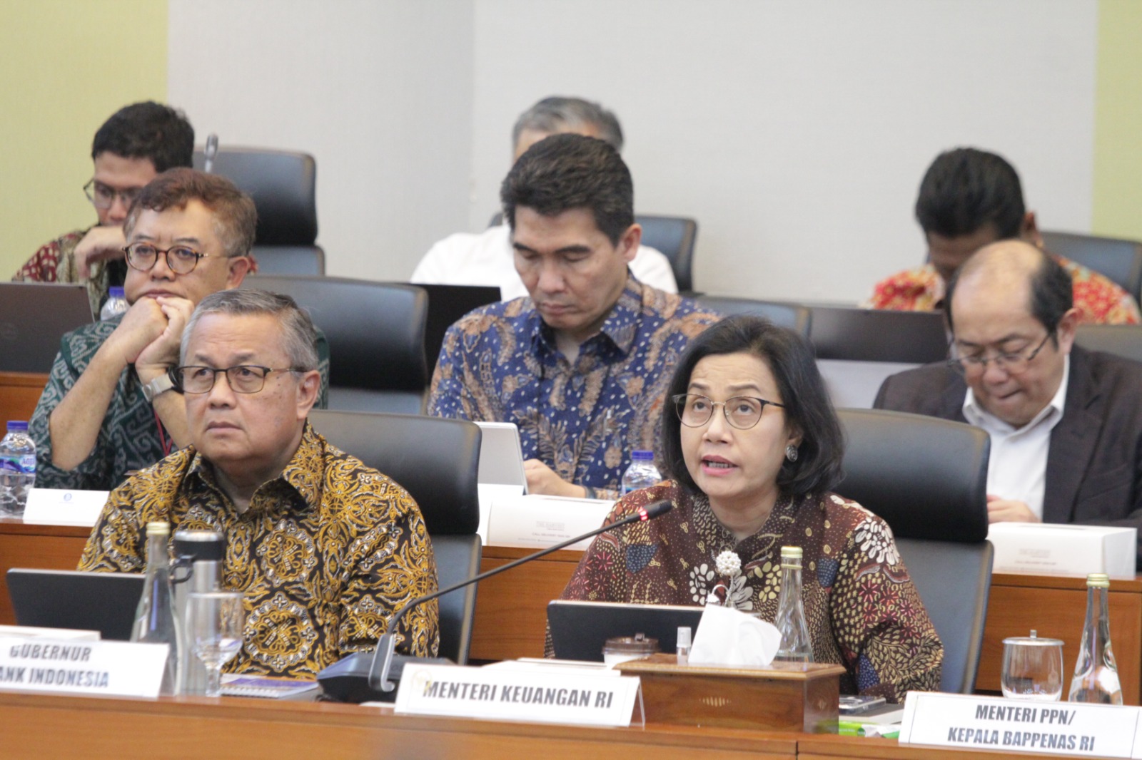 Banggar DPR gelar raker dengan Menkeu Sri Mulyani bahas RUU APBN 2025 (Ashar/SinPo.id)