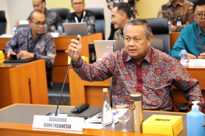 Banggar DPR RI gelar raker dengan Menkeu, Menteri PPN/Bappenas dan Gubernur Bank Indonesia bahas RAPBN TA 2025 (Ashar/SinPo.id)