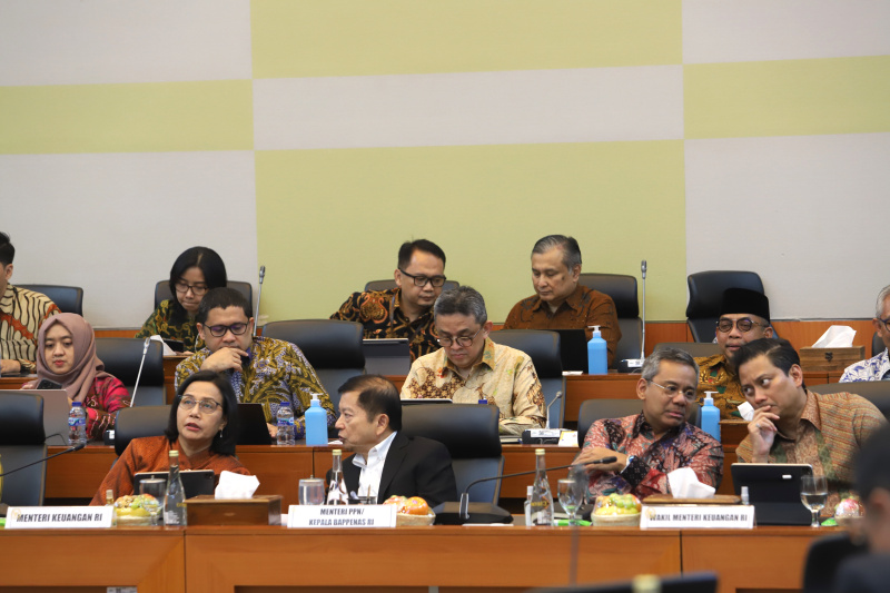 Banggar DPR RI gelar raker dengan Menteri Keuangan membahas Tingkat I tentang RUU APBN 2025 (Ashar/SinPo.id)