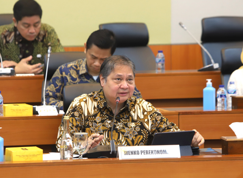 Banggar DPR RI gelar raker dengan Menteri Koordinator Bidang Perekonomian Airlangga Hartarto membahas RAPBN Tahun 2025 (Ashar/SinPo.id)