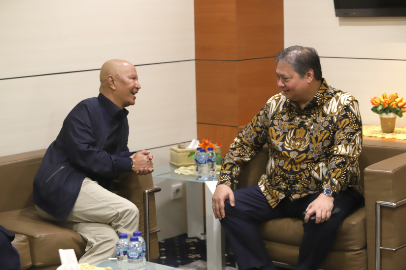 Banggar DPR RI gelar raker dengan Menteri Koordinator Bidang Perekonomian Airlangga Hartarto membahas RAPBN Tahun 2025 (Ashar/SinPo.id)