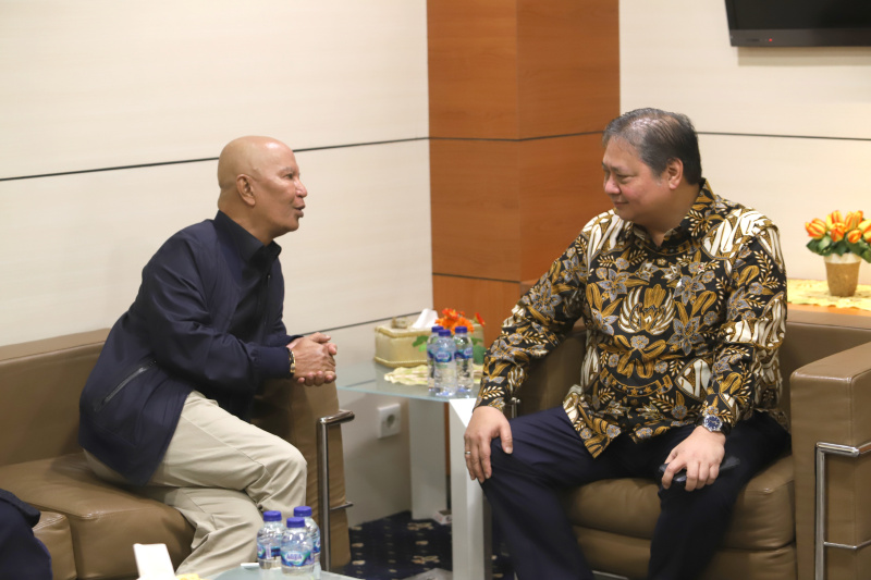 Banggar DPR RI gelar raker dengan Menteri Koordinator Bidang Perekonomian Airlangga Hartarto membahas RAPBN Tahun 2025 (Ashar/SinPo.id)