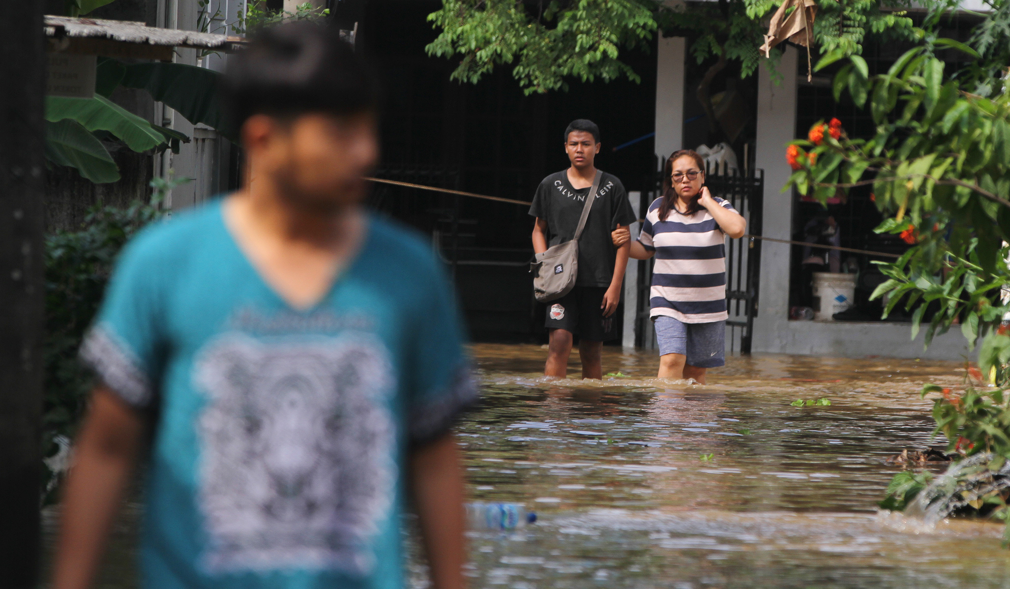 Ilustrasi. Banjir melanda pemukiman warga di Kawasan Cipinang Melayu, Jakarta, Senin (7 Juli 2025).