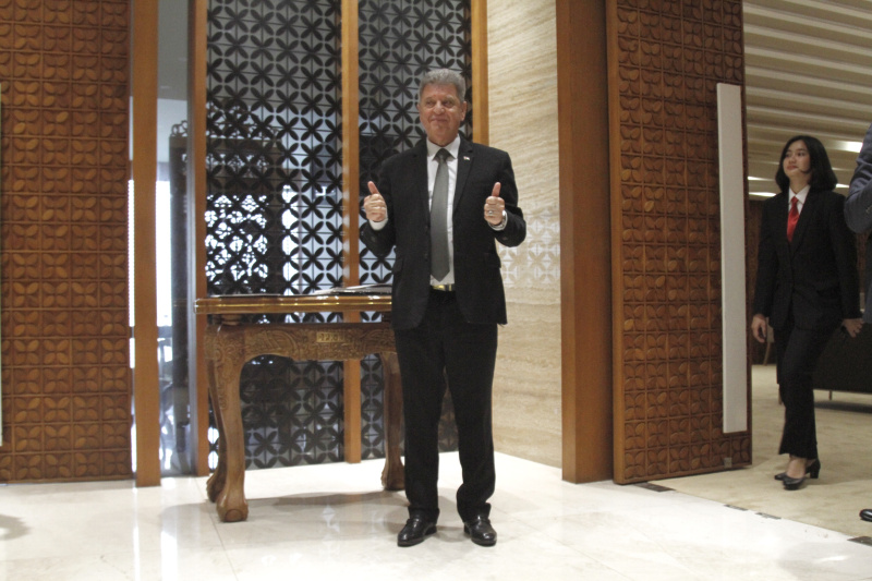 Ketua BKSAP DPR menggelae pertemuan dengan Duta Besar Palestina untuk Indonesia Zuhair Al-Shun untuk membahas konflik antara Palestina dan Israel (Ashar/SinPo.id)