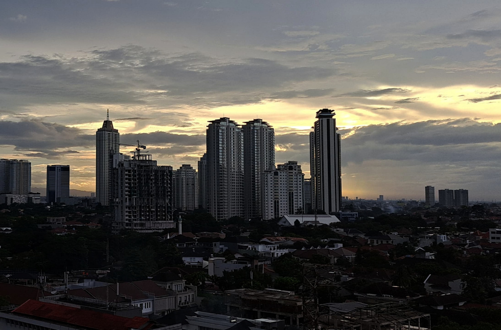 BMKG mengingatkan akan terjadi Intensitas curah hujan tinggi yang terjadi di berbagai provinsi dari Tanggal 19 hingga 20 Desember (Ashar/SinPo.id)