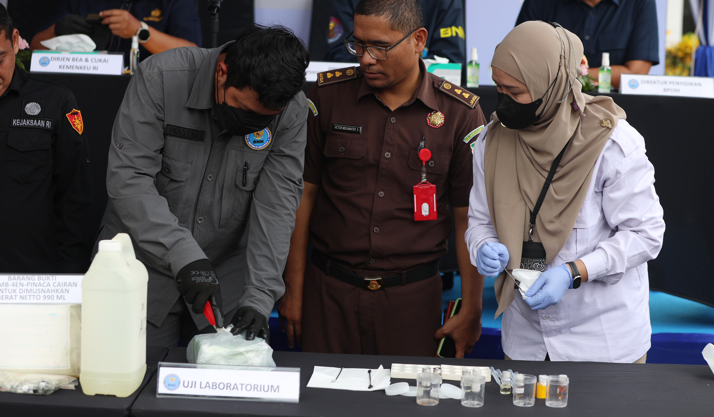 Pemusnahan barang bukti narkotika. (Agus Priatna/SinPo.id)