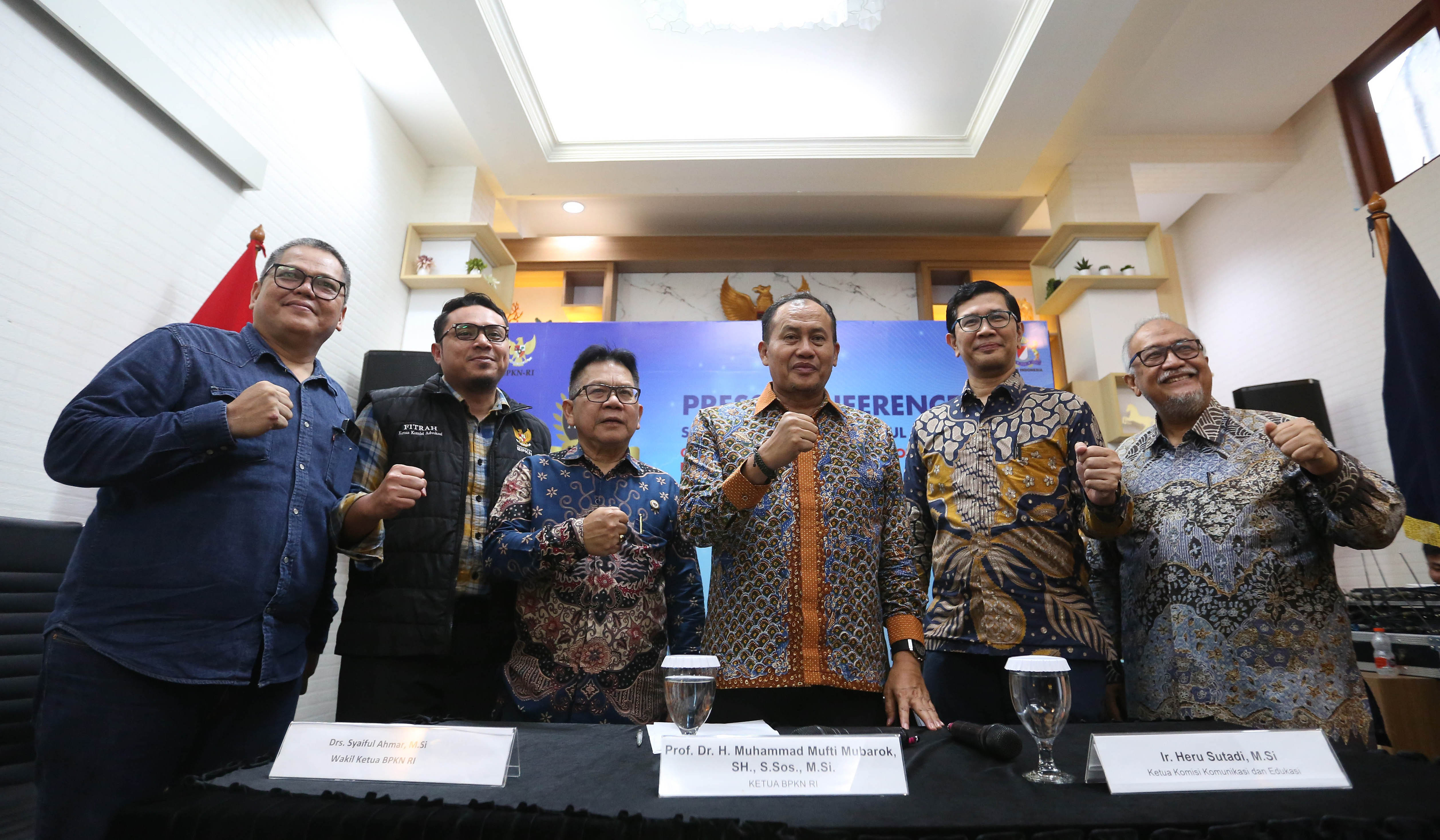 Konferensi pers BPKN Award. (Agus Priatna/SinPo.id)