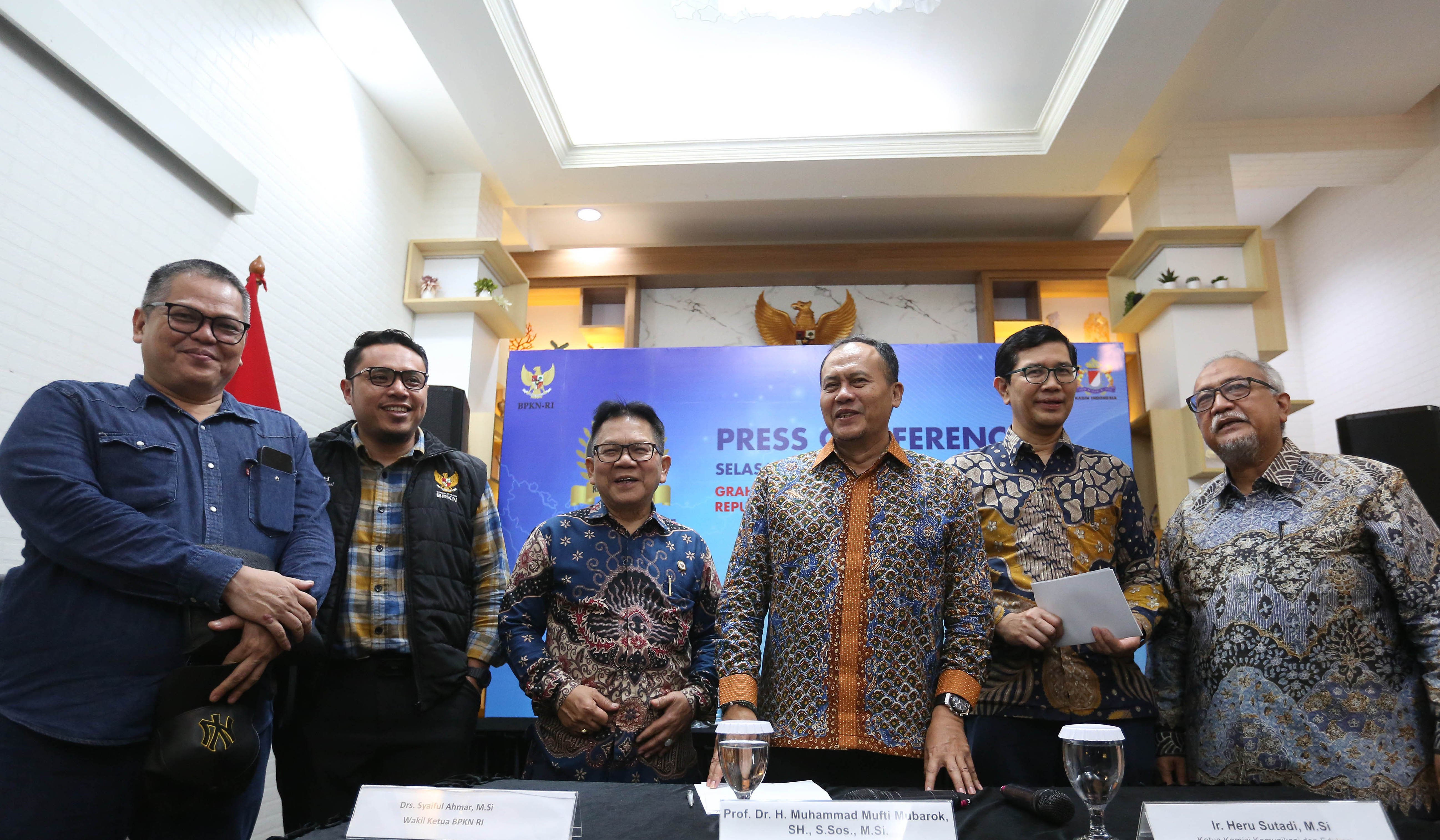 Konferensi pers BPKN Award. (Agus Priatna/SinPo.id)