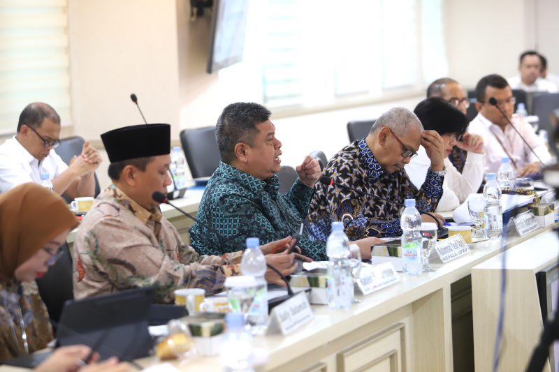 Kepala BPKP Muhammad Yusuf Ateh gelar rapat dengan Komite IV DPD RI membahasPengawasan UU No. 19 Tahun 2023 tentang APBN TA 2024 yang difokuskan pada Pengawasan Transfer ke Daerah dan Dana Desa (Ashar/SinPo.id)