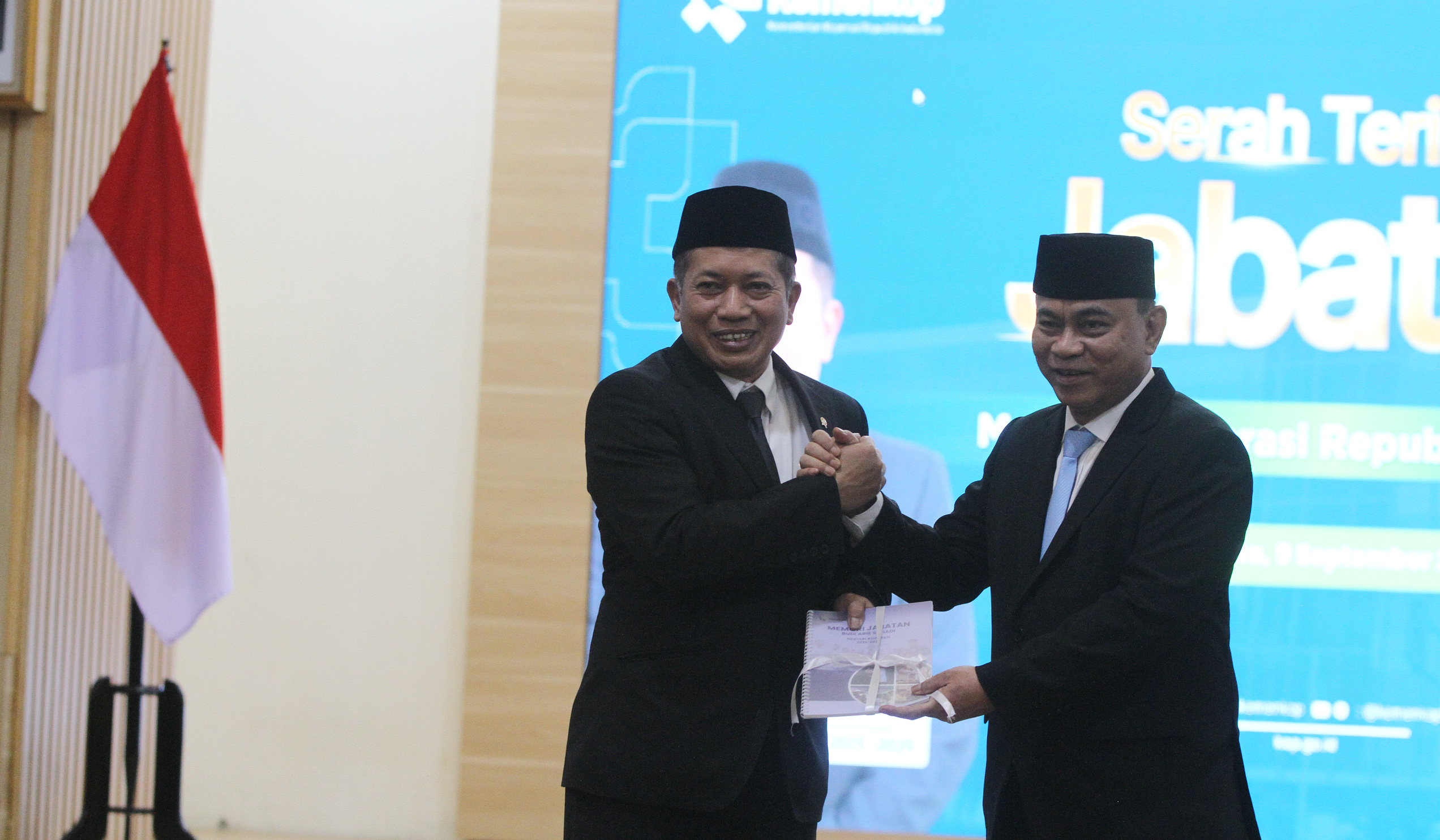 Sertijab Menteri Koperasi. (Agus Priatna/SinPo.id)