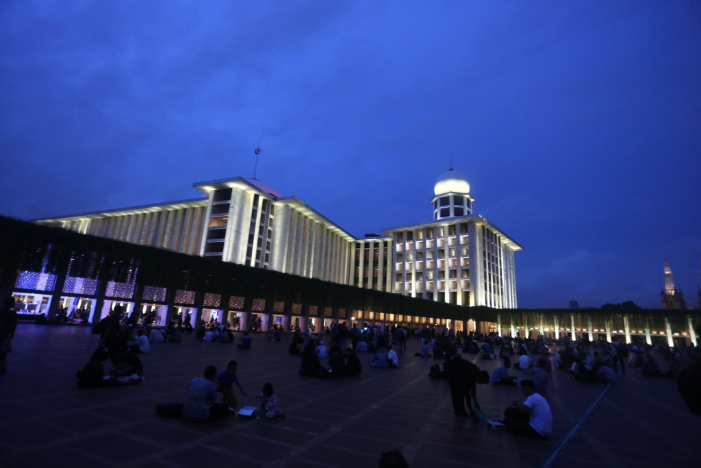 Masjid Istiqlal menggelar buka bersama selama bulan puasa ramadan 1447 H (Ashar/SinPo.id)