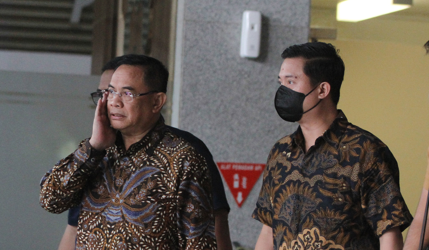 Bupati Pati Sudewo, usai diperiksa KPK. (Agus Priatna/SinPo.id)