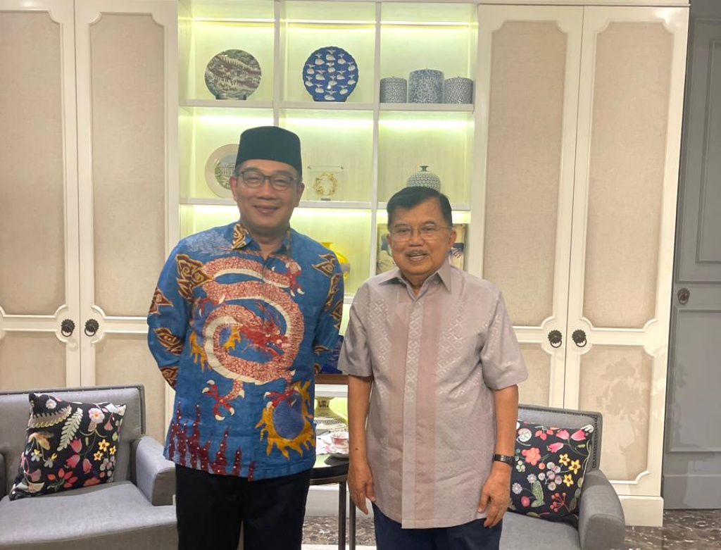 Cagub Jakarta Ridwan Kamil berkunjung ke rumah Jusuf Kalla untuk bersilaturahmi dan meminta wejangan (Ashar/SinPo.id)