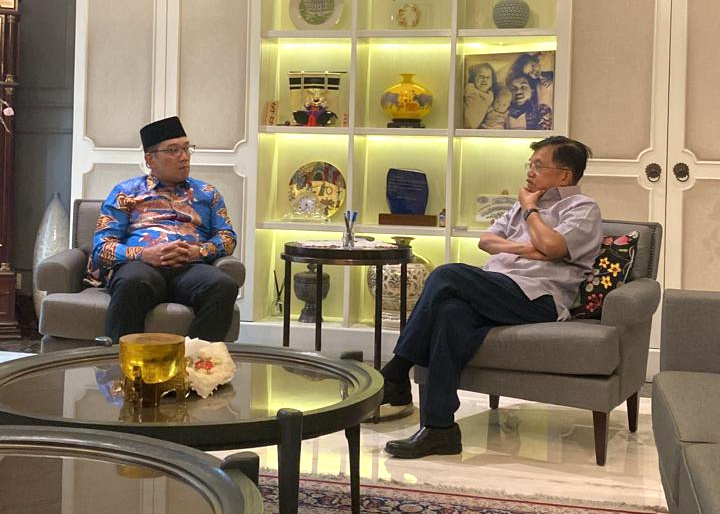 Cagub Jakarta Ridwan Kamil berkunjung ke rumah Jusuf Kalla untuk bersilaturahmi dan meminta wejangan (Ashar/SinPo.id)