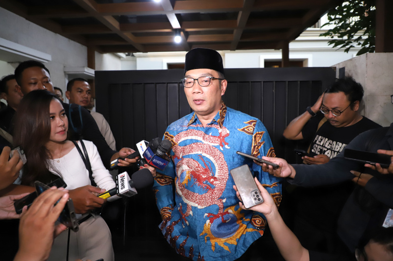 Cagub Jakarta Ridwan Kamil berkunjung ke rumah Jusuf Kalla untuk bersilaturahmi dan meminta wejangan (Ashar/SinPo.id)