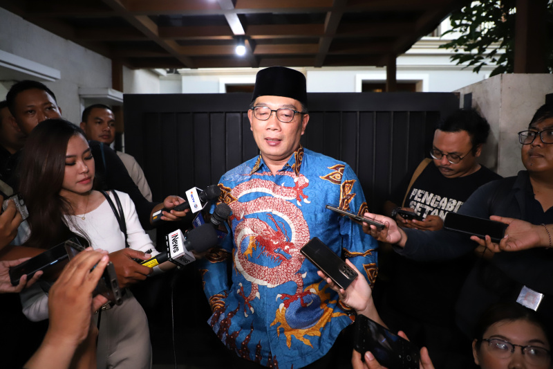 Cagub Jakarta Ridwan Kamil berkunjung ke rumah Jusuf Kalla untuk bersilaturahmi dan meminta wejangan (Ashar/SinPo.id)