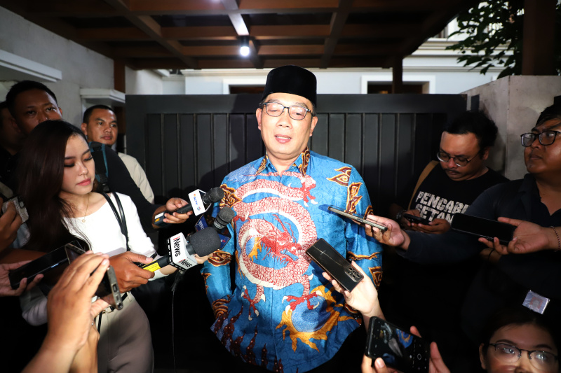 Cagub Jakarta Ridwan Kamil berkunjung ke rumah Jusuf Kalla untuk bersilaturahmi dan meminta wejangan (Ashar/SinPo.id)