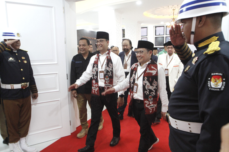 Capres Anies dan Cawapres Cak Imin resmi mendaftarkan ke KPU untuk Pilpres 2024 nanti (Ashar/SinPo.id)