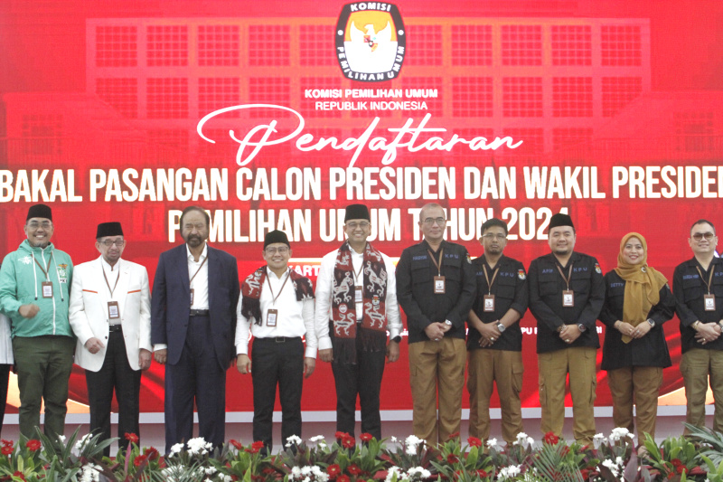 Capres Anies dan Cawapres Cak Imin resmi mendaftarkan ke KPU untuk Pilpres 2024 nanti (Ashar/SinPo.id)