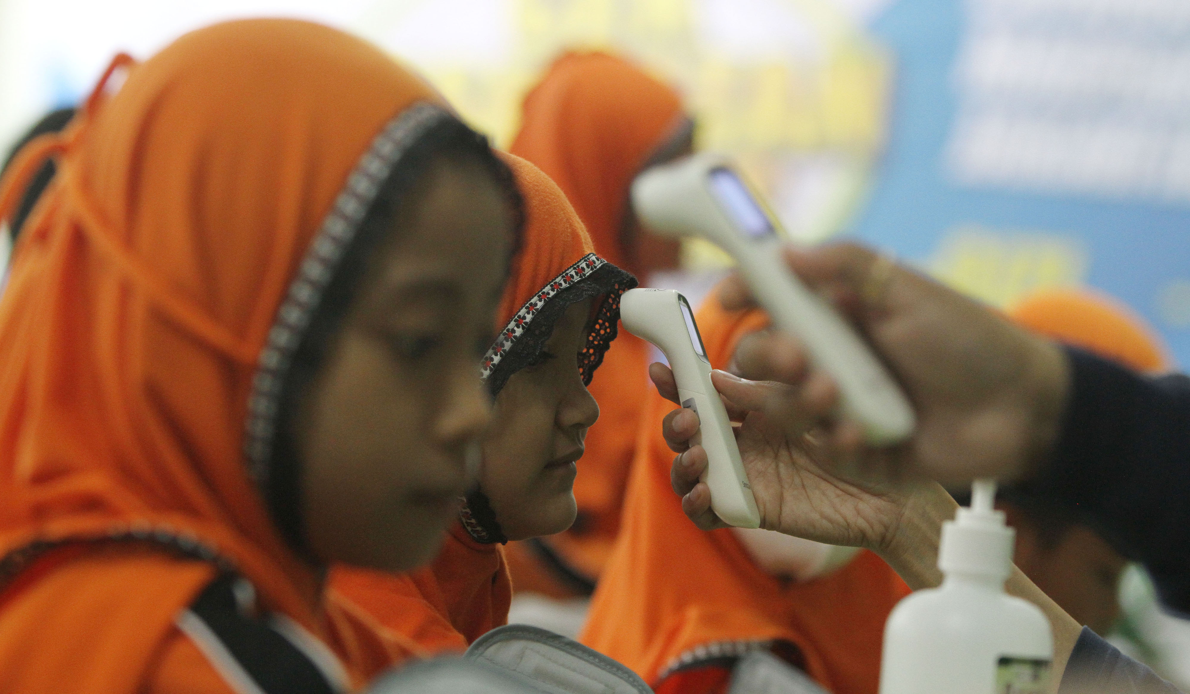 Siswa mengikuti Cek Kesehatan Gratis. (Agus Priatna/SinPo.id)