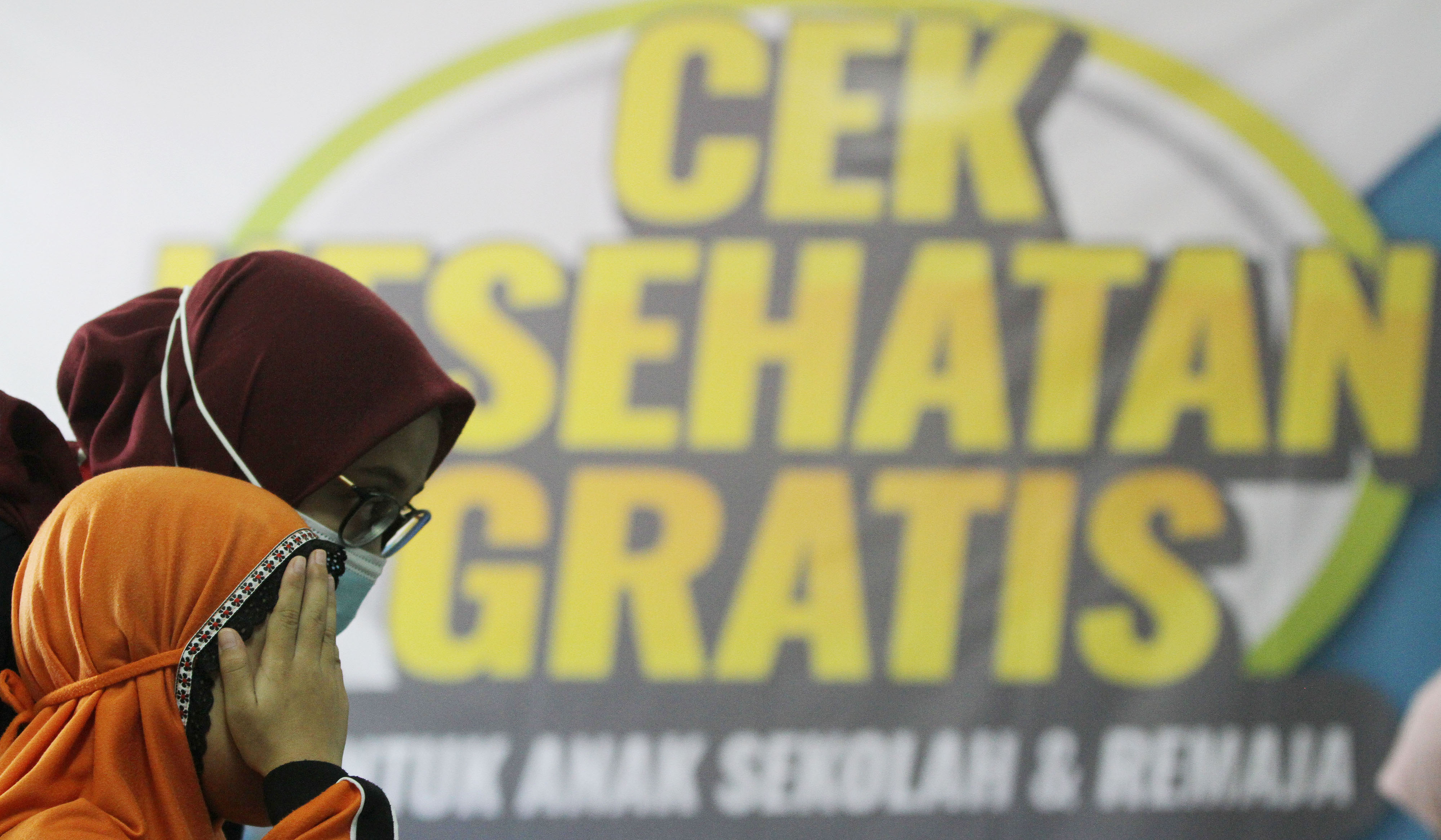 Siswa mengikuti Cek Kesehatan Gratis. (Agus Priatna/SinPo.id)