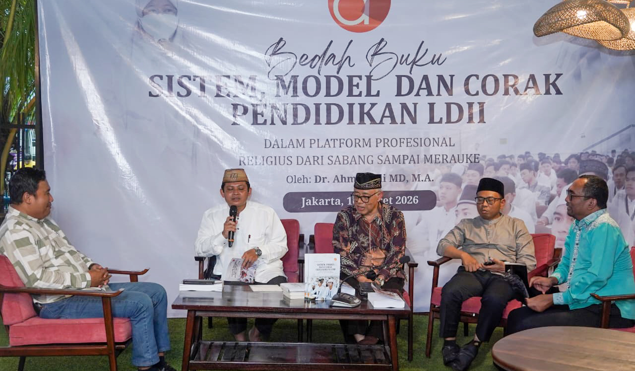 Peluncuran dan bedah buku.