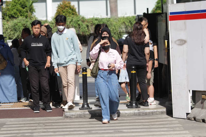 BMKG memberitahukan cuaca panas beberapa hari melanda Jakarta dan pulau Jawa selama 5 hari hingga awal November (Ashar/SinPo.id)