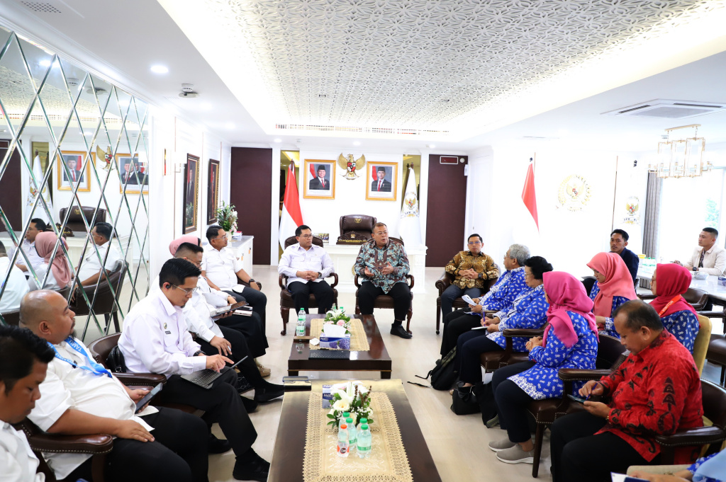 Wakil Ketua DPR RI Cucun Sjamsurijal mengklarifikasi terkait ahli gizi (Ashar/SinPo.id)