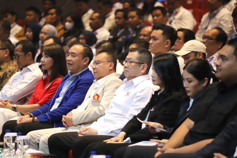 Ketua Harian DPP Gerindra Prof Sufmi Dasco Ahmad hadiri acara penutupan Mukernas Partai Perindo di Gedung Inews Tower (Ashar/SinPo.id)