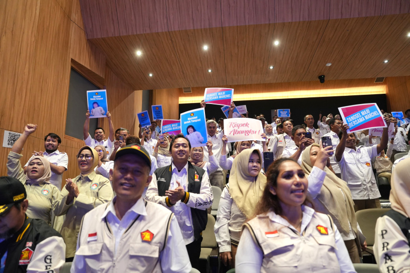 Partai Gerindra pada Pilkada serentak 27 November 2024 mendatang akan mengusung Ketua DPD Gerindra Provinsi Banten Andra Soni sebagai Calon Gubernur Banten dan Komika Marshel Widianto sebagai Calon Wakil Wali Kota Tangerang Selatan (Ashar/SinPo.id)