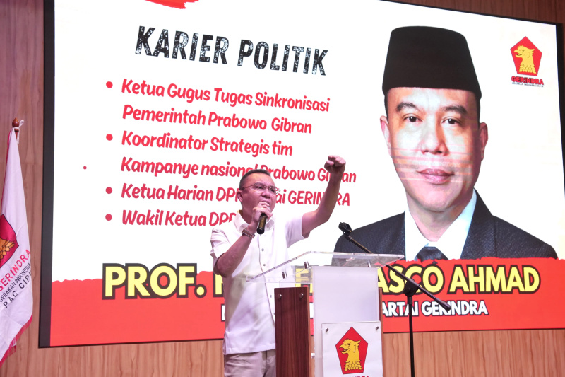 Partai Gerindra pada Pilkada serentak 27 November 2024 mendatang akan mengusung Ketua DPD Gerindra Provinsi Banten Andra Soni sebagai Calon Gubernur Banten dan Komika Marshel Widianto sebagai Calon Wakil Wali Kota Tangerang Selatan (Ashar/SinPo.id)