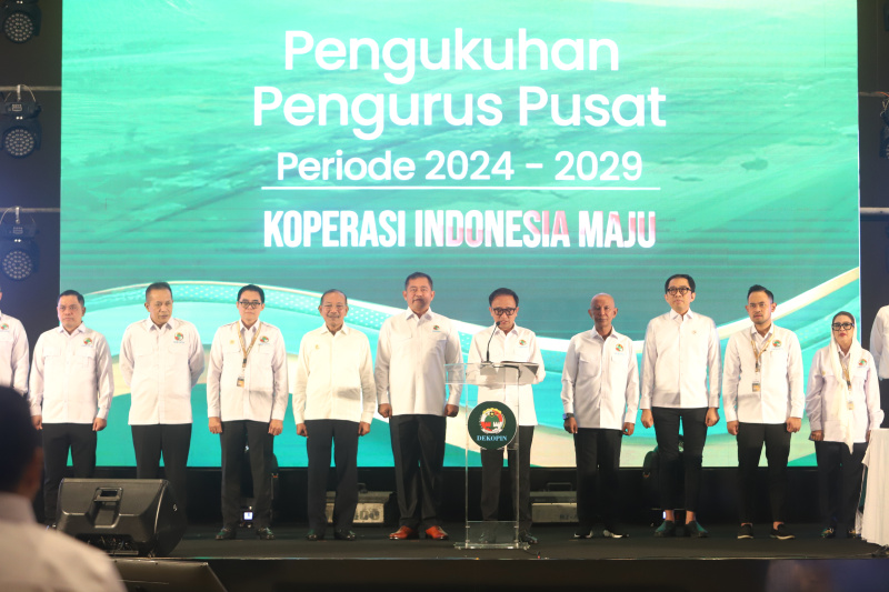 Dekopin menggelar Rapimnas dan pengukuhan pengurus di hotel Sultan (Ashar/SinPo.i)