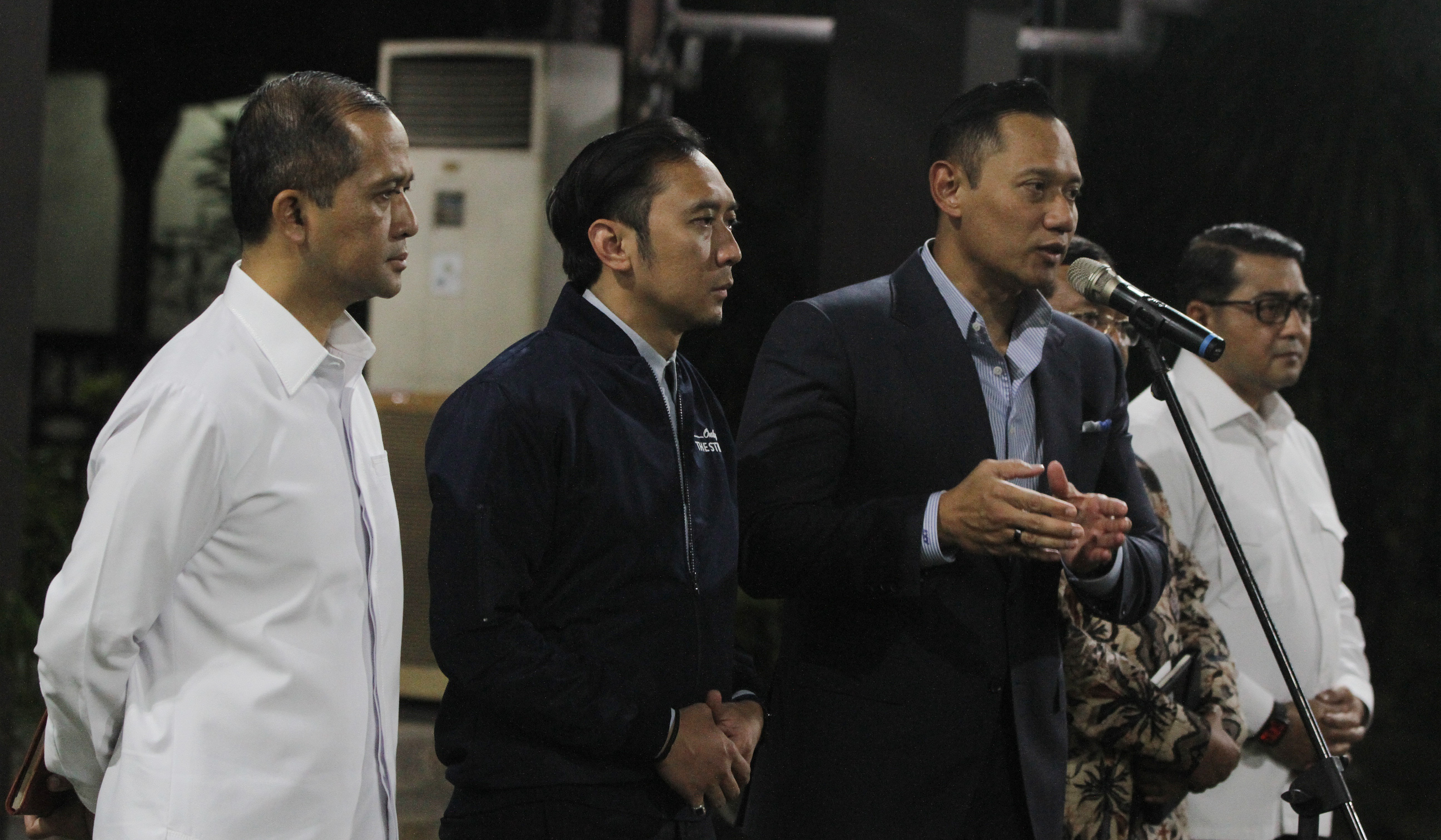 AHY memberikan keterangan terkait situasi nasional. (Agus Priatna/SinPo.id)