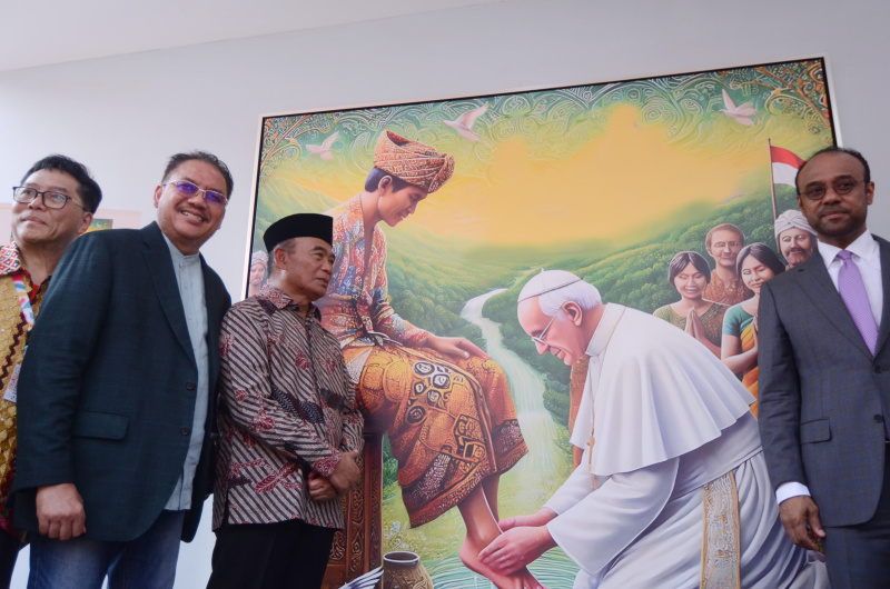 Denny JA gelar Pameran Lukisan