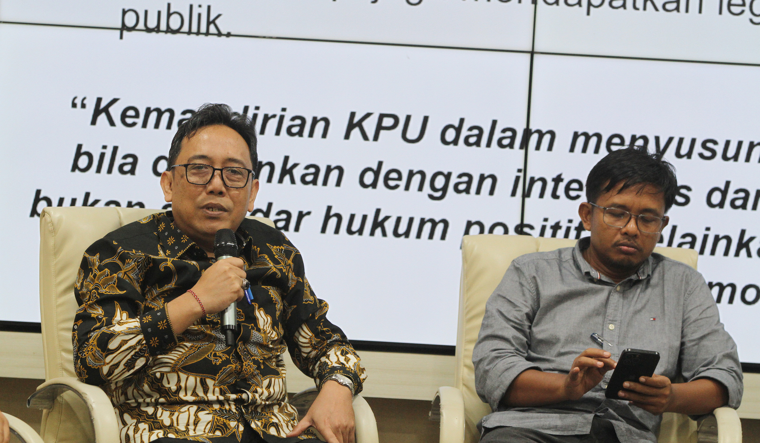 Sejumlah narasumber saat diskusi publik di KPU RI. (Agus Priatna/SinPo.id)