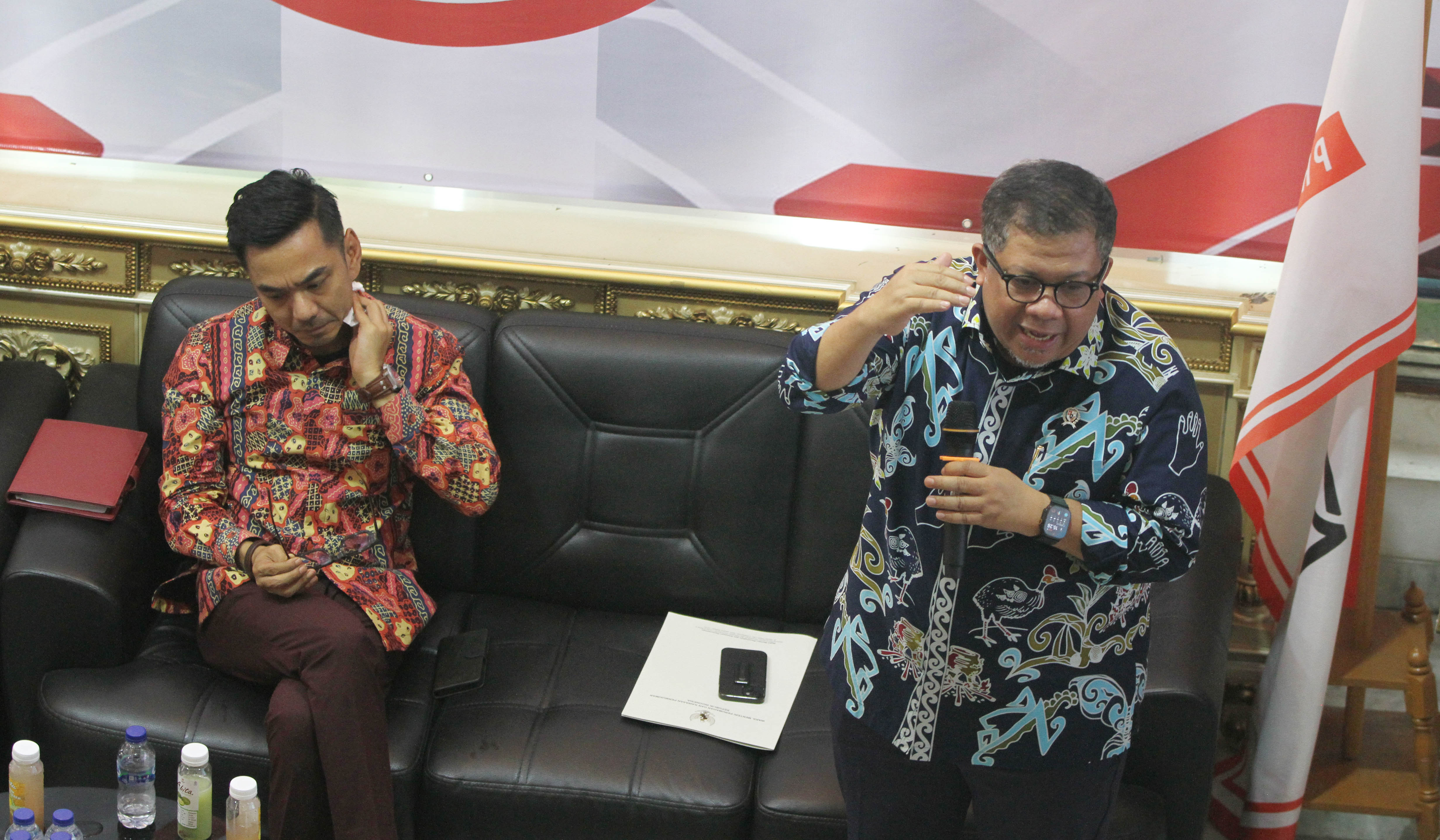 Diskusi publik. (Agus Priatna/SinPo.id)