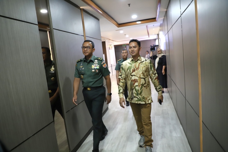 Dinas Penerangan TNI-Ad (Dispenad) melakukan penandatanganan MoU kerja dengan Sinpo Media Group membahas memberitakan kegiatan-kegiatan TNI-AD (Ashar/SinPo.id)