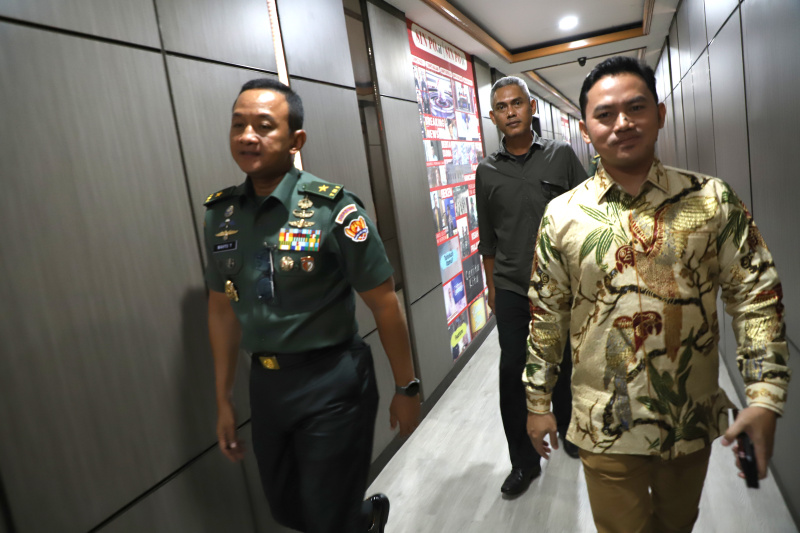 Dinas Penerangan TNI-Ad (Dispenad) melakukan penandatanganan MoU kerja dengan Sinpo Media Group membahas memberitakan kegiatan-kegiatan TNI-AD (Ashar/SinPo.id)