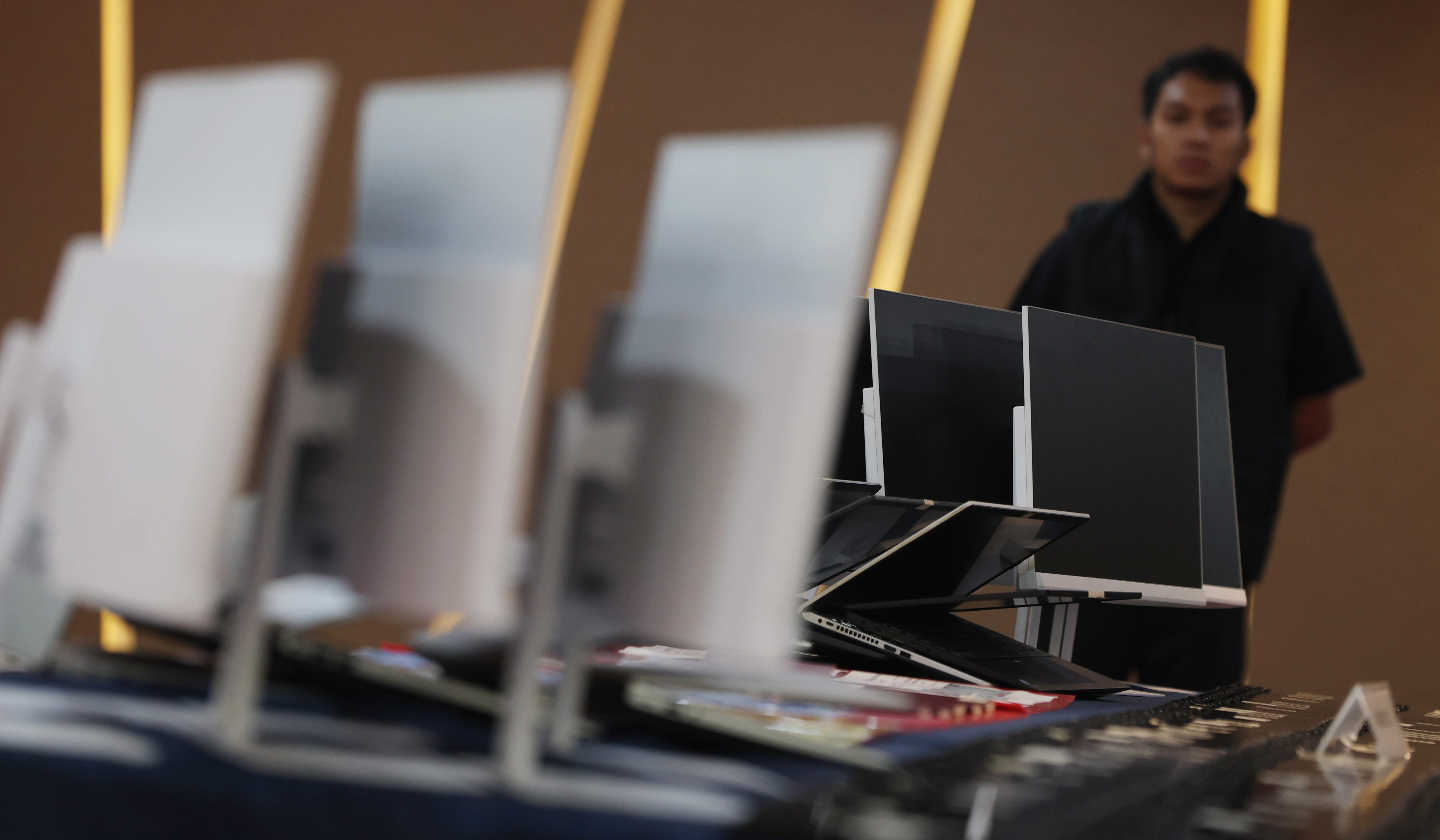 Pengungkapan sindikat love scamming internasional. (Agus Priatna/SinPo.id)