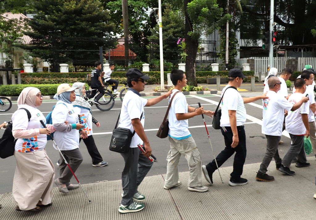 Dewan Nasional Indonesia Untuk Kesejahteraan Sosial (DNIKS) dalam peringati Hari Disabilitas Internasional menggelar Gerak Sehat 2025 (Ashar/SinPo.id)