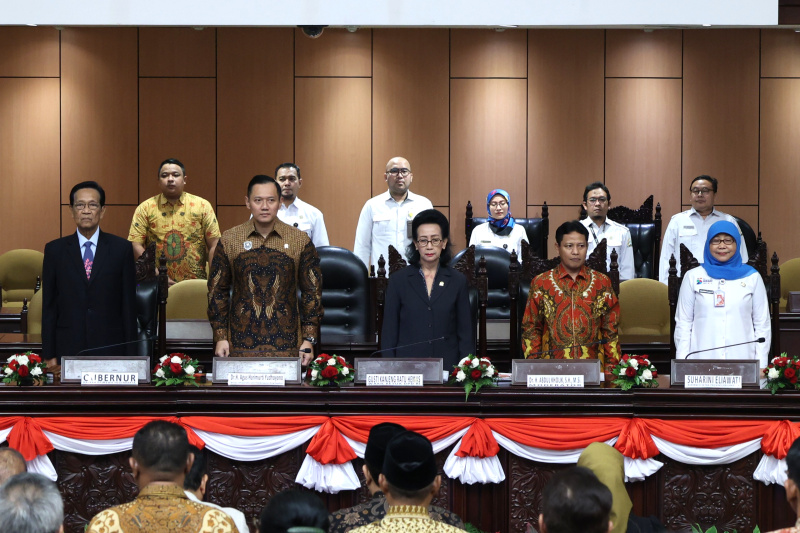 Wakil Ketua DPD GKR Hemas gelar rakor dengan Menko Insfratruktur Agus Harimurti Yudhoyono membahas Pembangunan di kawasan Daerah Istimewa Yogyakarta (Ashar/SinPo.id)