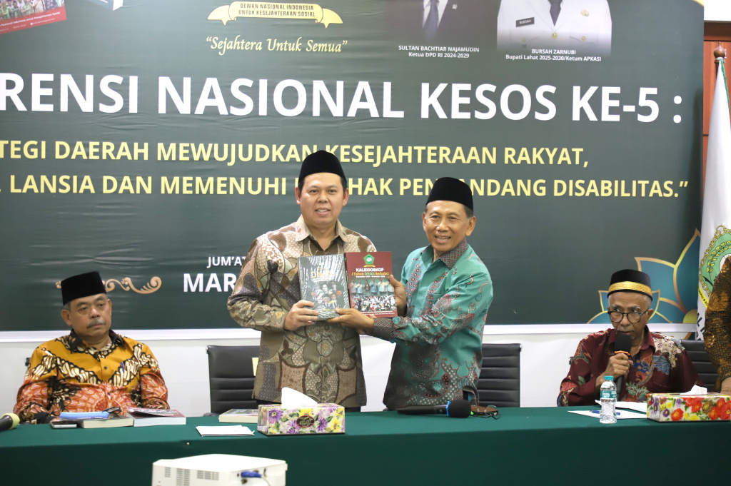Ketua DPD Sultan Bachtiar Najamudin menghadiri Konferensi Nasional Kesejahteraan Sosial di Kantor DNIKS (Ashar/SinPo.id)